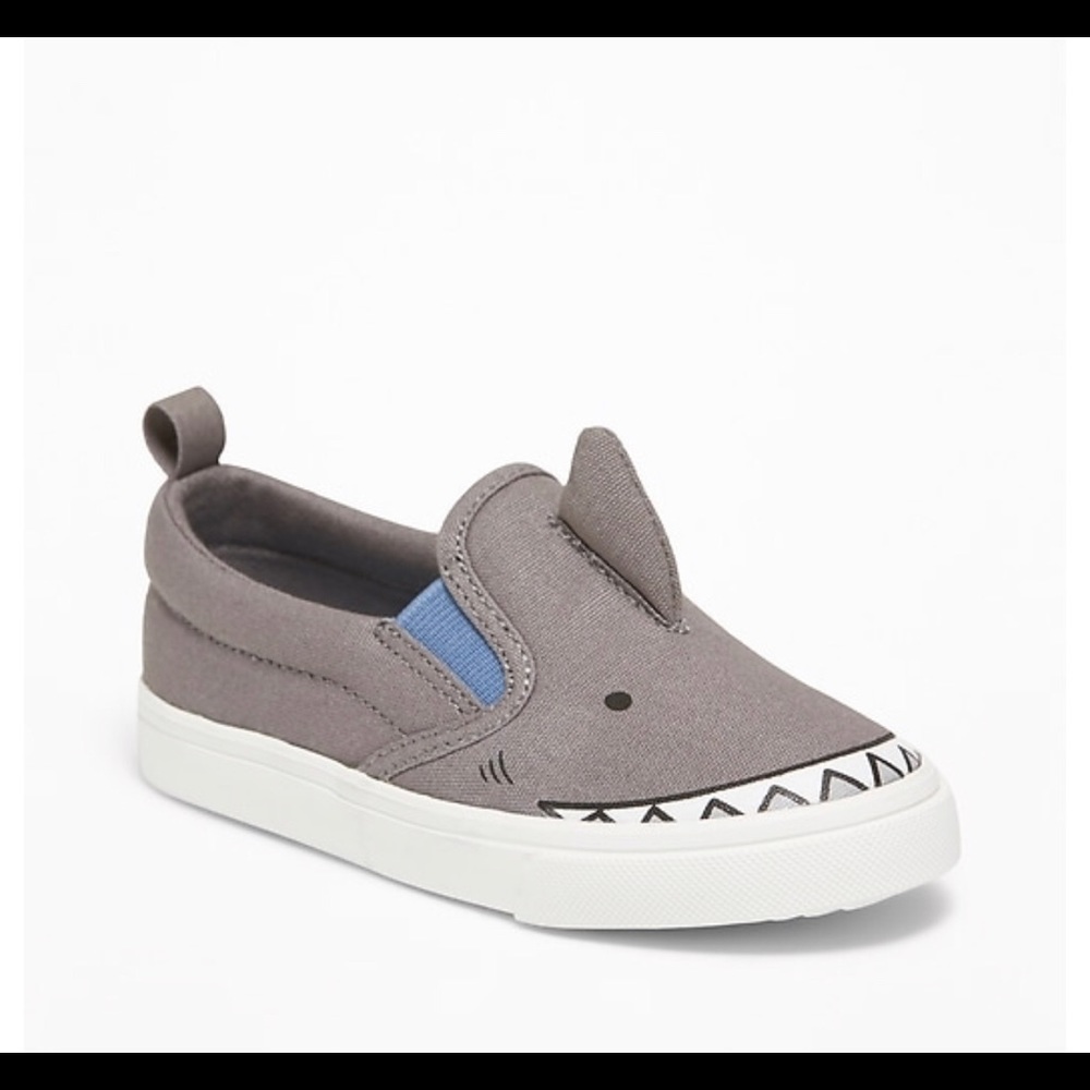 Old Navy boy’s shark critter canvas slip on sneake